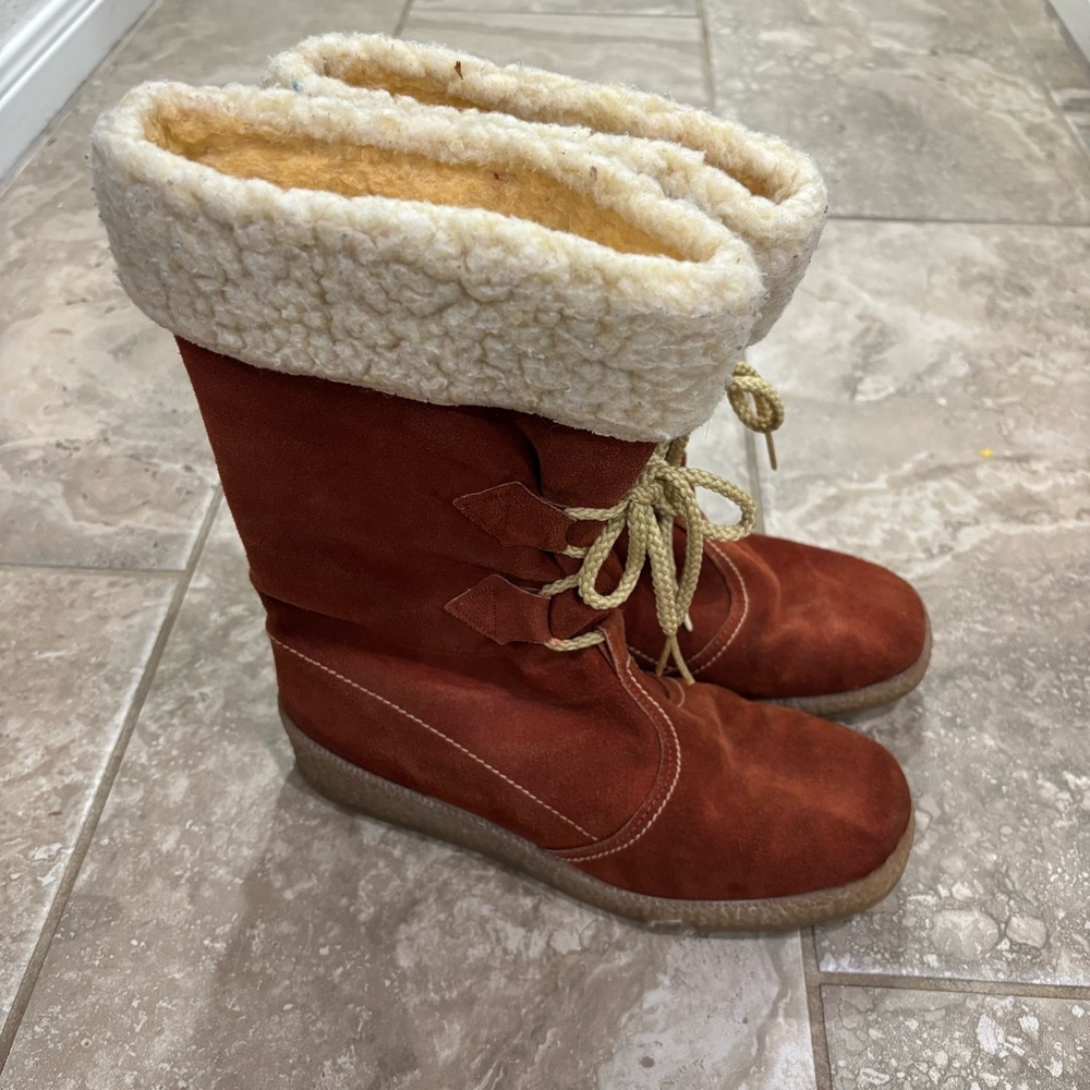 Vintage 70’s Snowland Brown Suede Sherpa Lined Platform Boots size 8